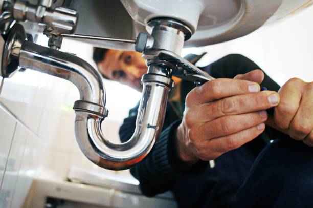 Best Emergency Plumber  in Centreville, MI
